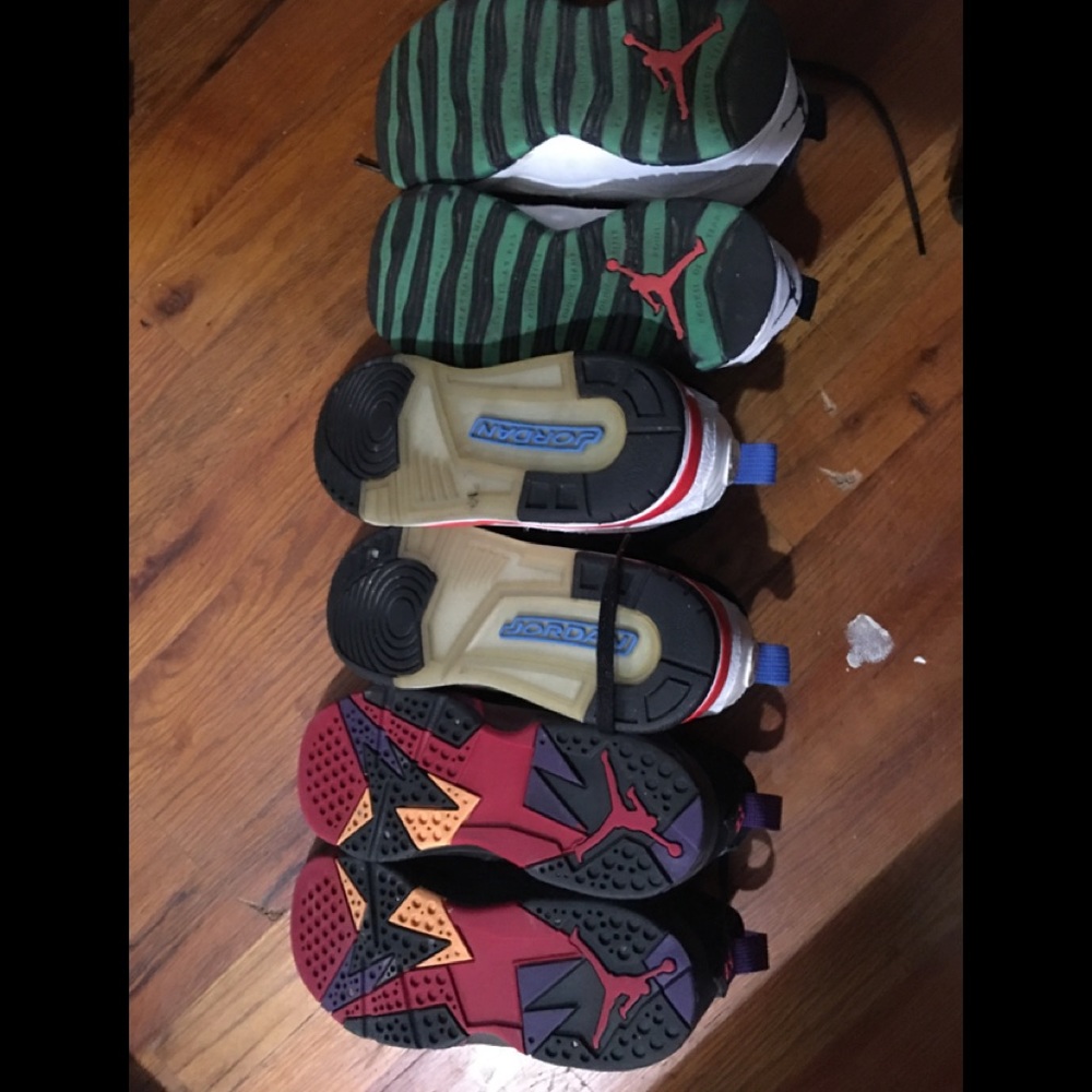 Jordan retro raptors 7y Green Jordan 23 size 5.5y Jordan spizike 5.5y beater lot